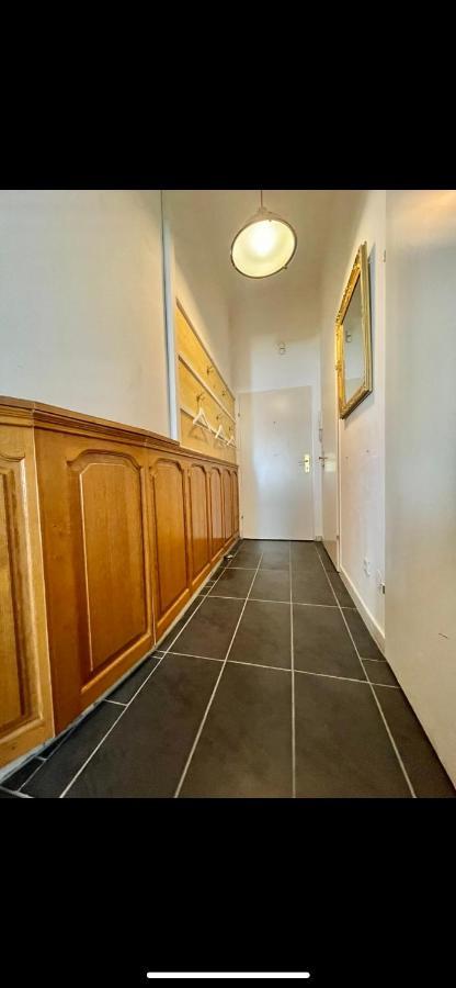 Golden Horse Apartment *