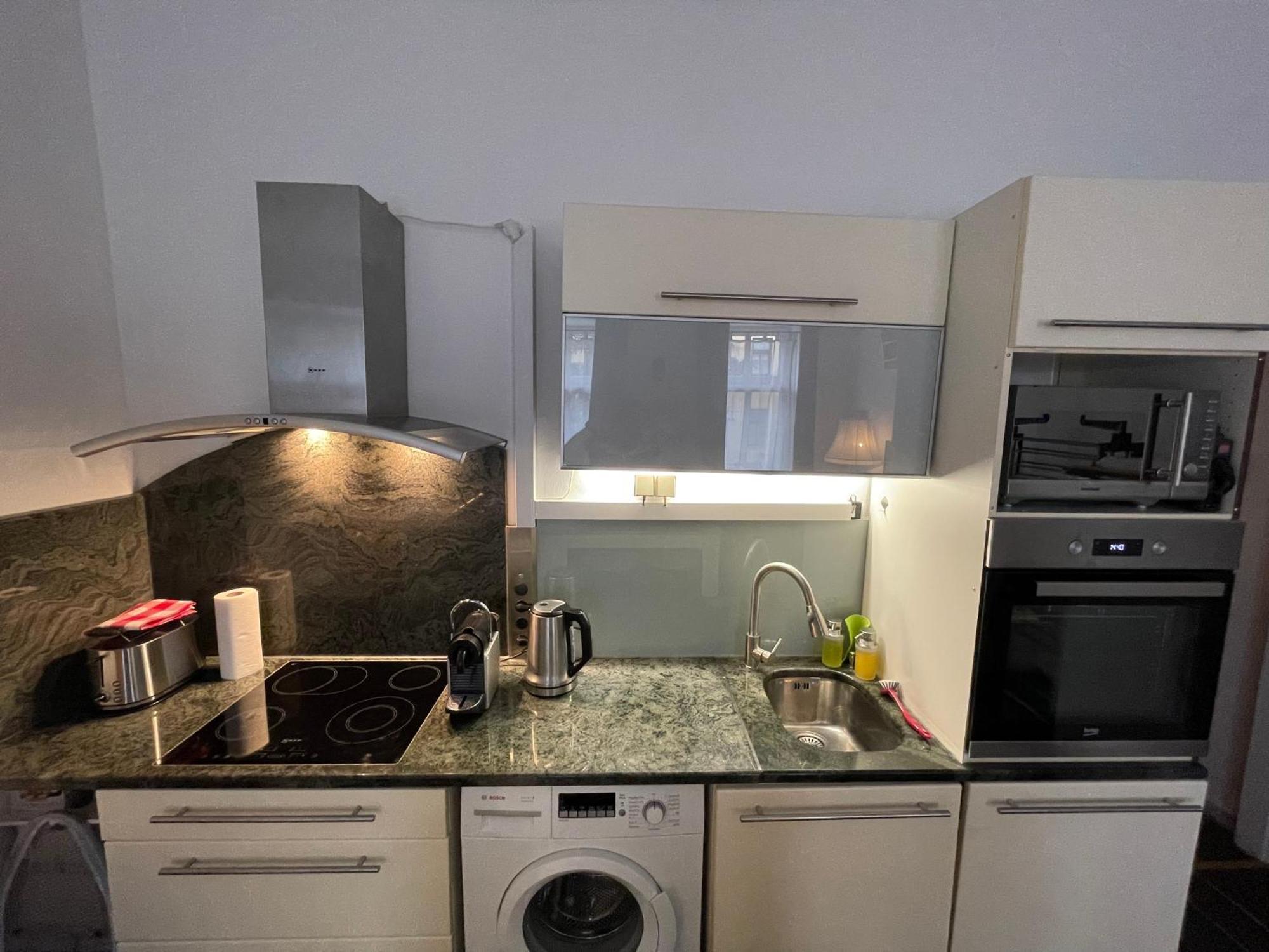 Golden Horse Apartment